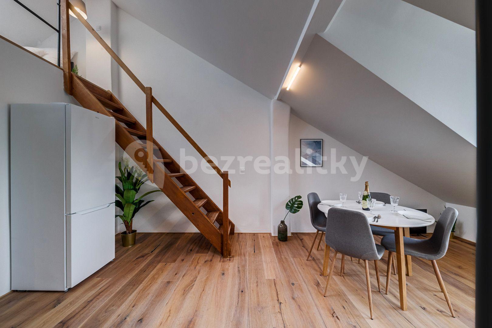 Prenájom bytu 3-izbový 74 m², Kaizlovy sady, Praha, Praha