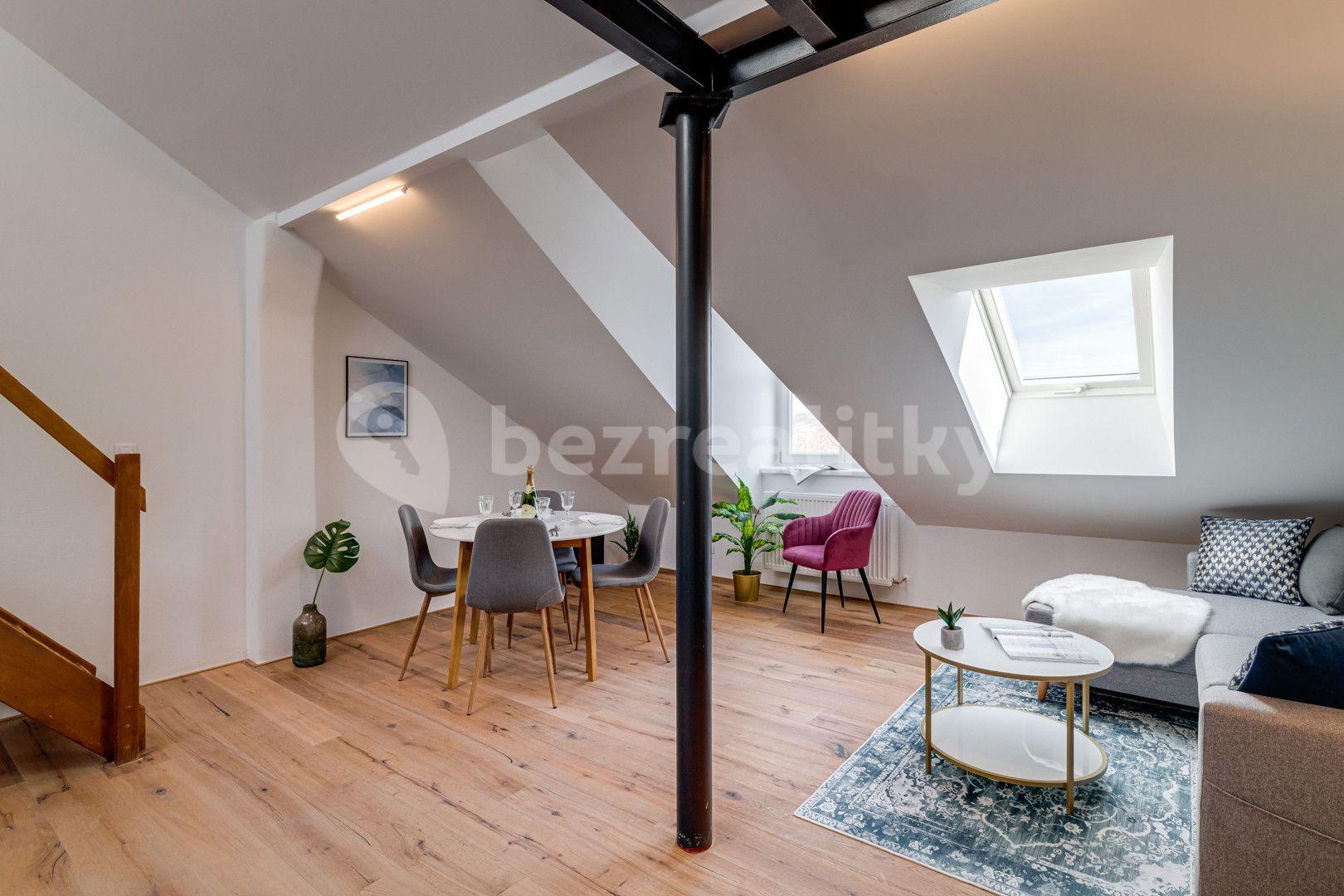 Prenájom bytu 3-izbový 74 m², Kaizlovy sady, Praha, Praha