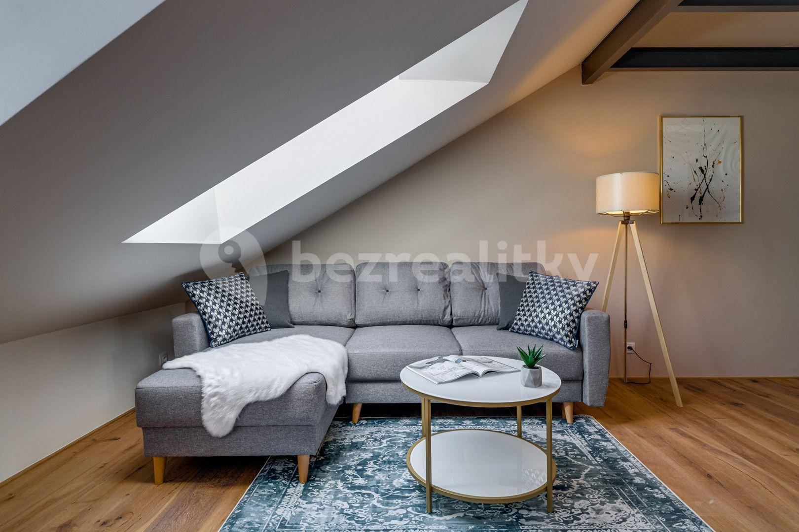 Prenájom bytu 3-izbový 74 m², Kaizlovy sady, Praha, Praha