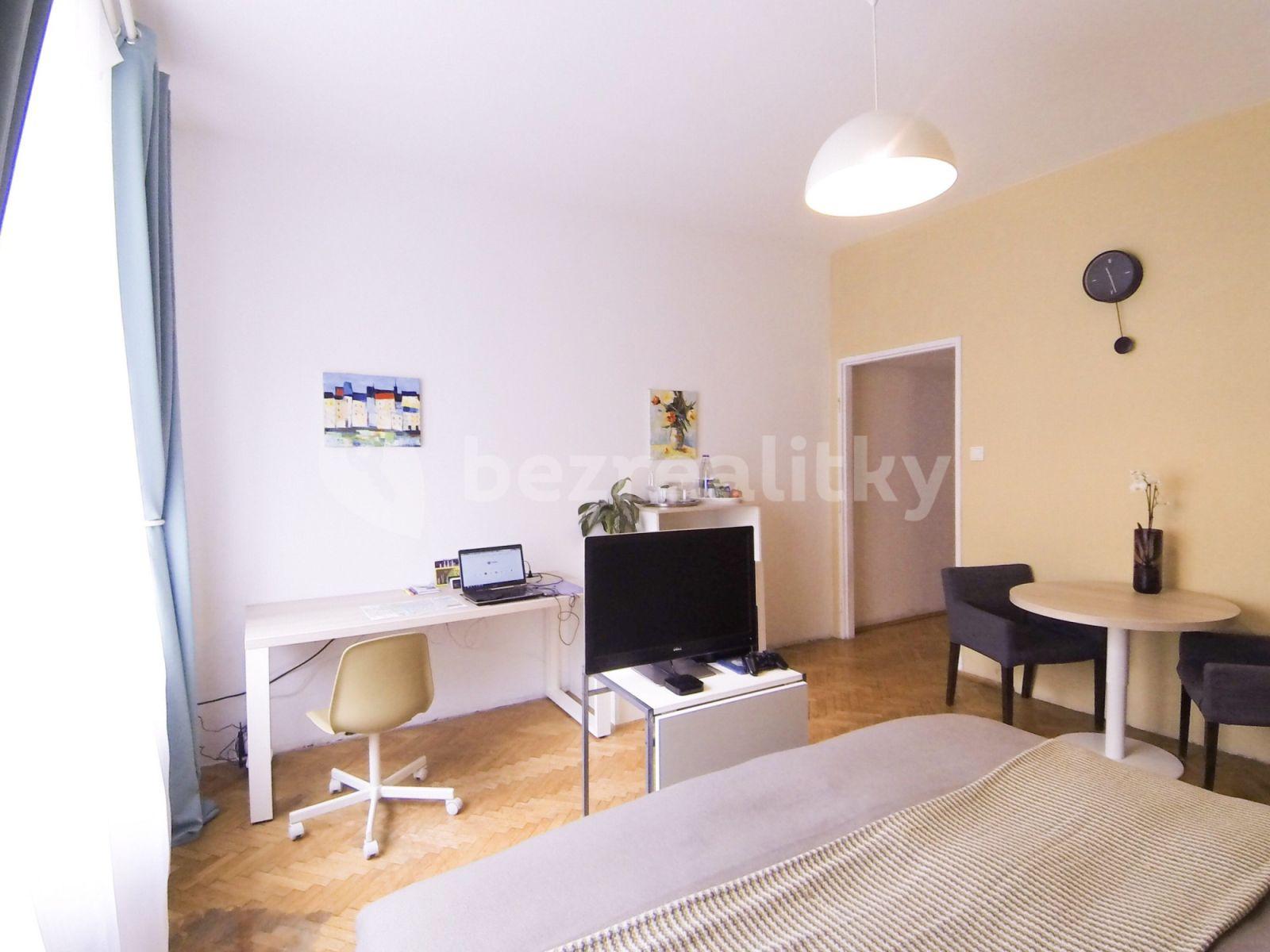 Prenájom bytu 1-izbový 35 m², Konviktská, Praha, Praha