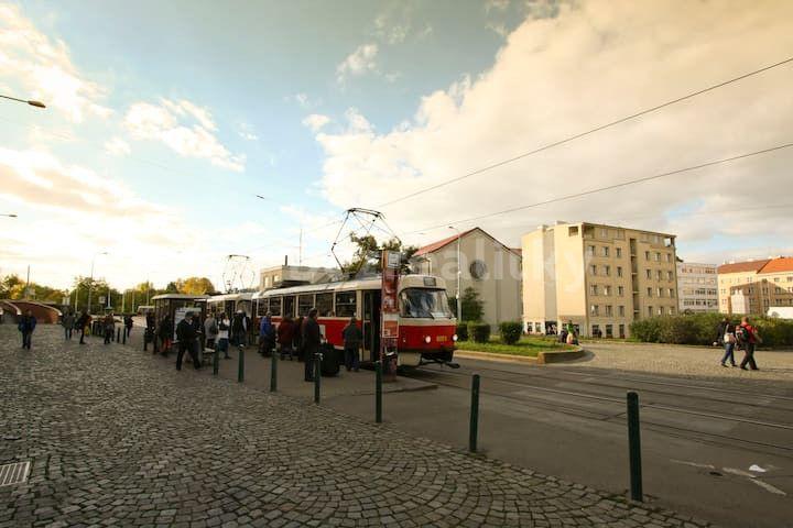 Prenájom bytu 2-izbový 25 m², Heydukova, Praha, Praha