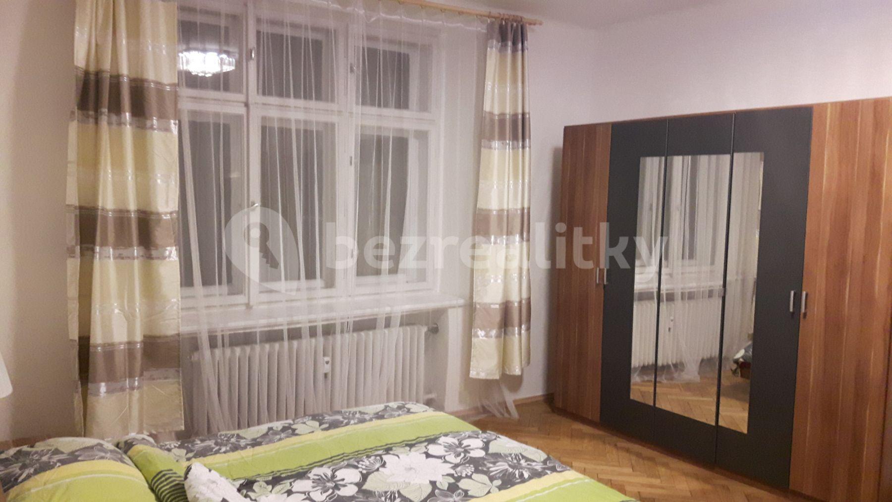 Prenájom bytu 2-izbový 56 m², Vltavská, Praha, Praha