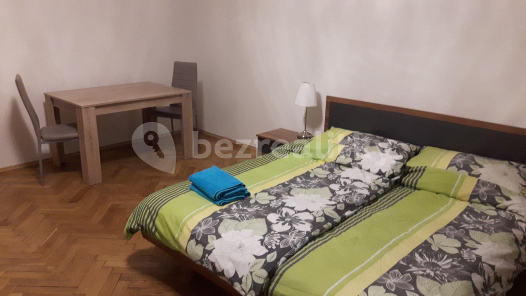 Prenájom bytu 2-izbový 56 m², Vltavská, Praha, Praha