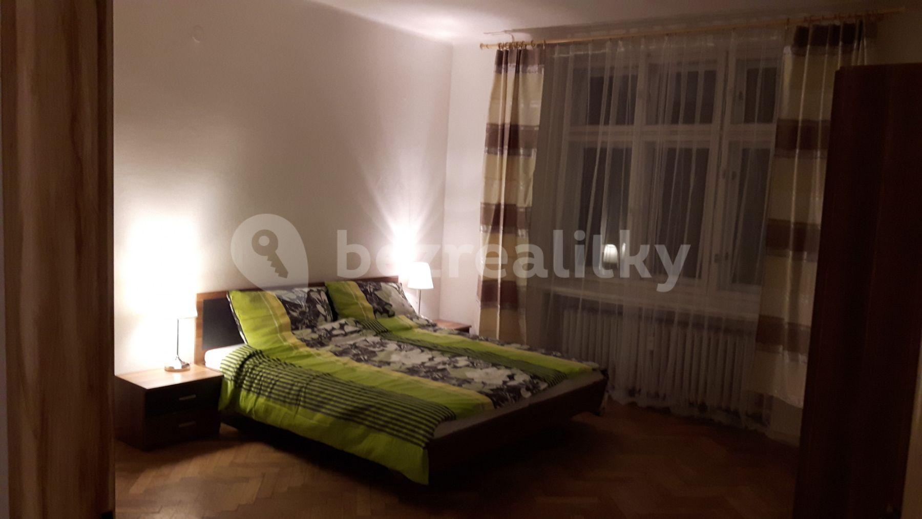 Prenájom bytu 2-izbový 56 m², Vltavská, Praha, Praha