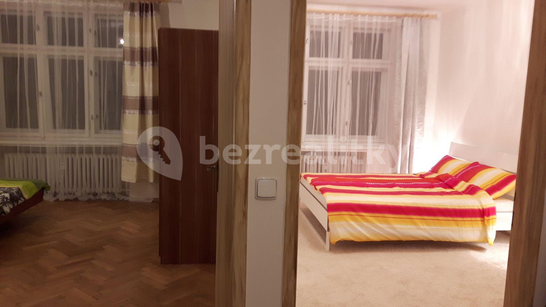 Prenájom bytu 2-izbový 56 m², Vltavská, Praha, Praha