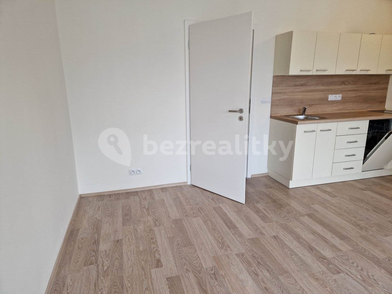 Prenájom bytu 1-izbový 41 m², Vranovská A, Brno, Jihomoravský kraj