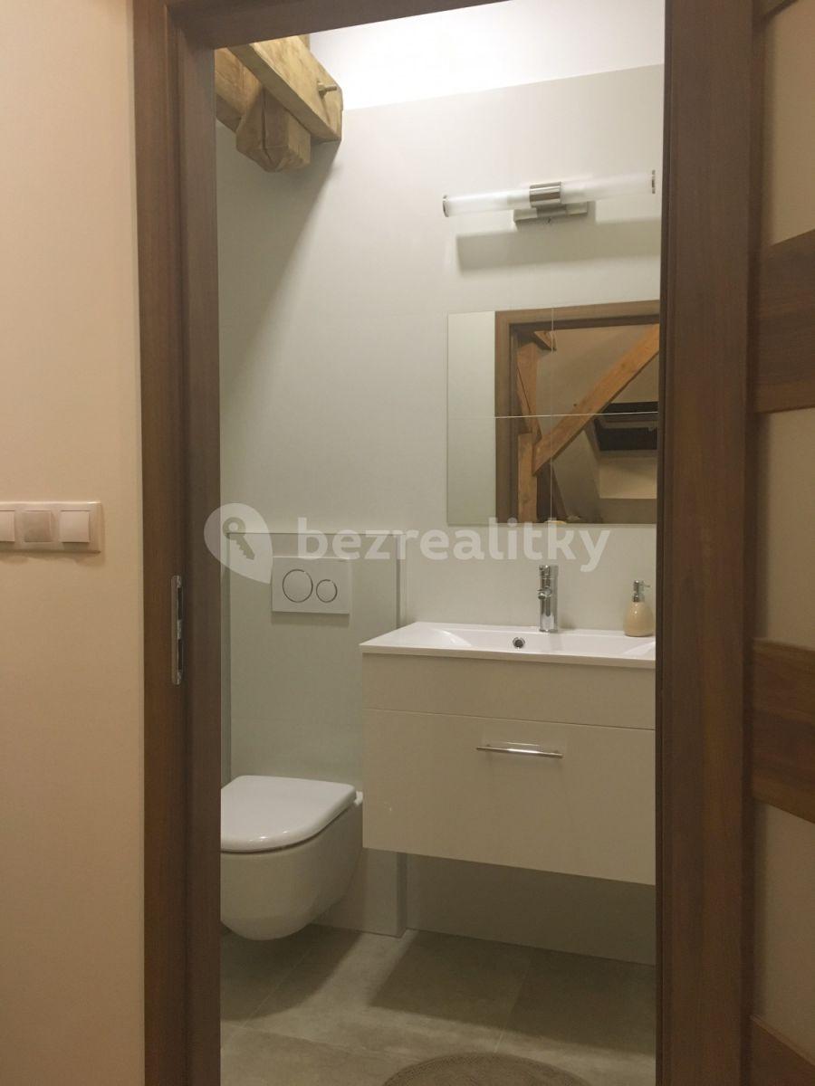 Prenájom bytu 1-izbový 34 m², Bulharská, Praha, Praha