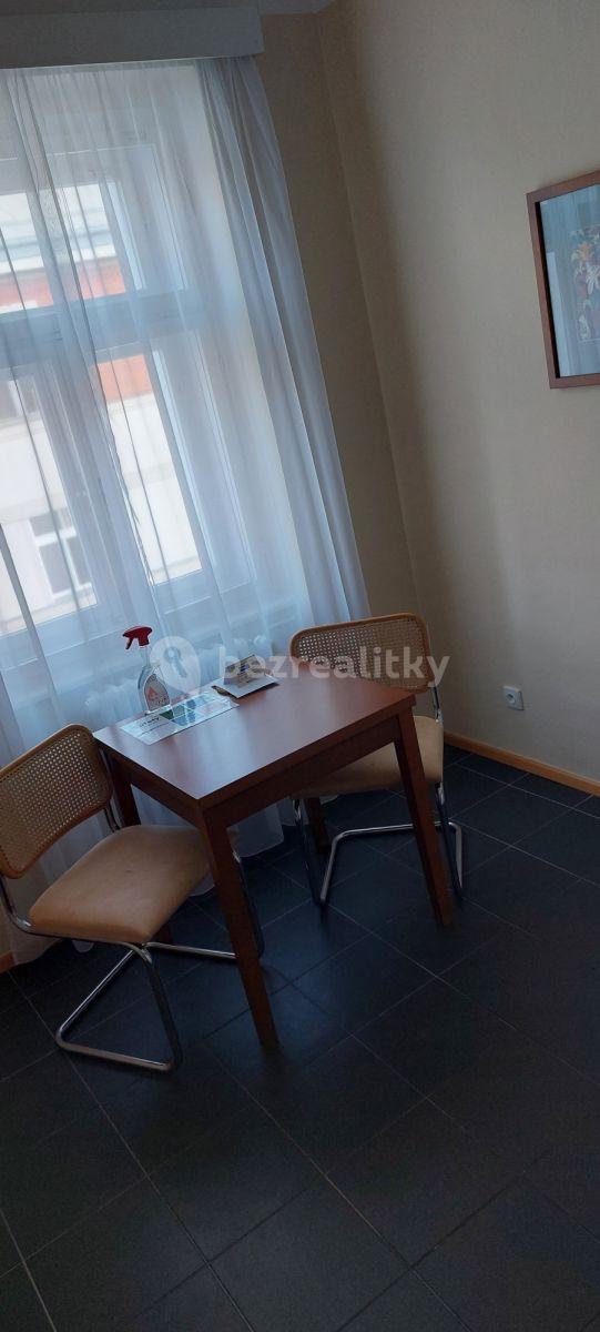 Prenájom bytu 1-izbový 27 m², Americká, Praha, Praha