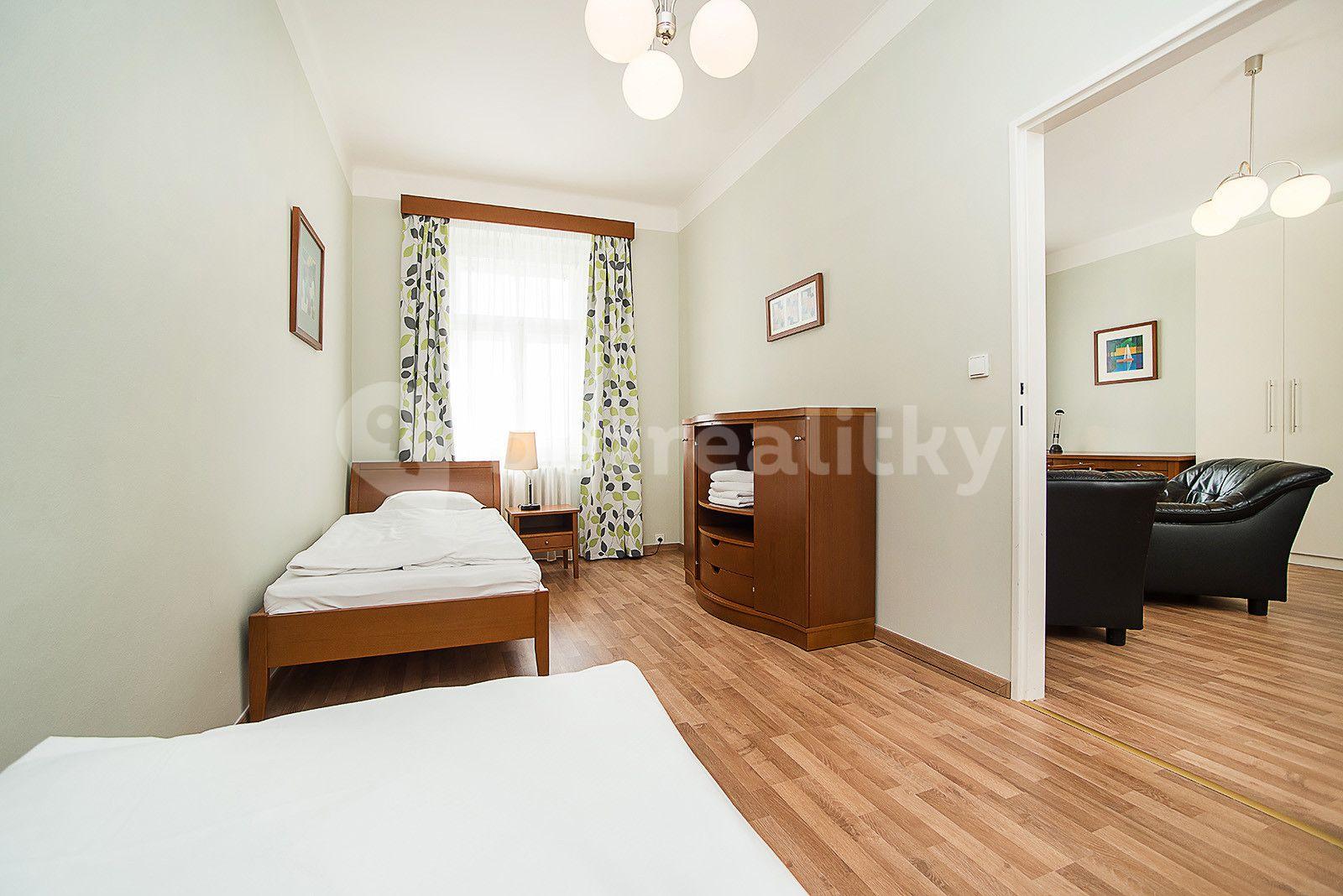 Prenájom bytu 3-izbový 72 m², Americká, Praha, Praha