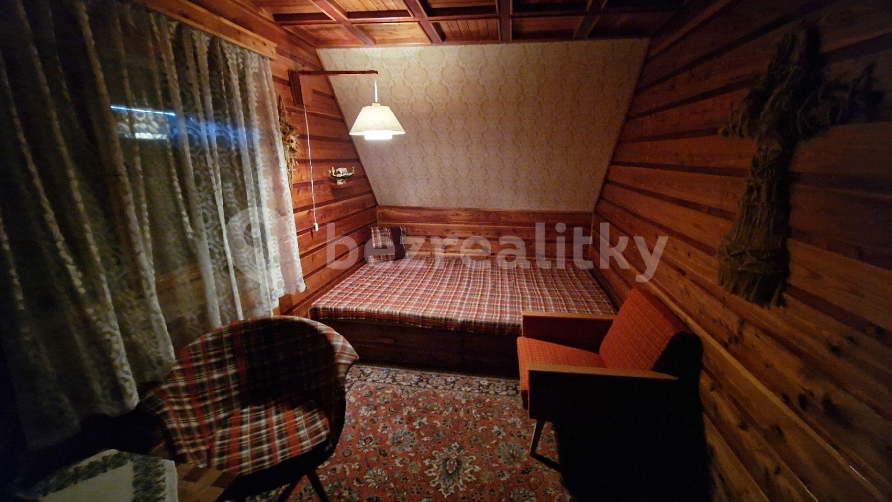 Predaj rekreačného objektu 94 m², pozemek 604 m², Klučenice, Středočeský kraj