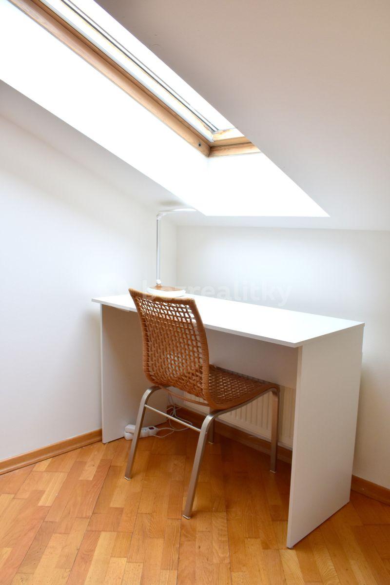 Prenájom bytu 1-izbový 60 m², Staropramenná, Praha, Praha