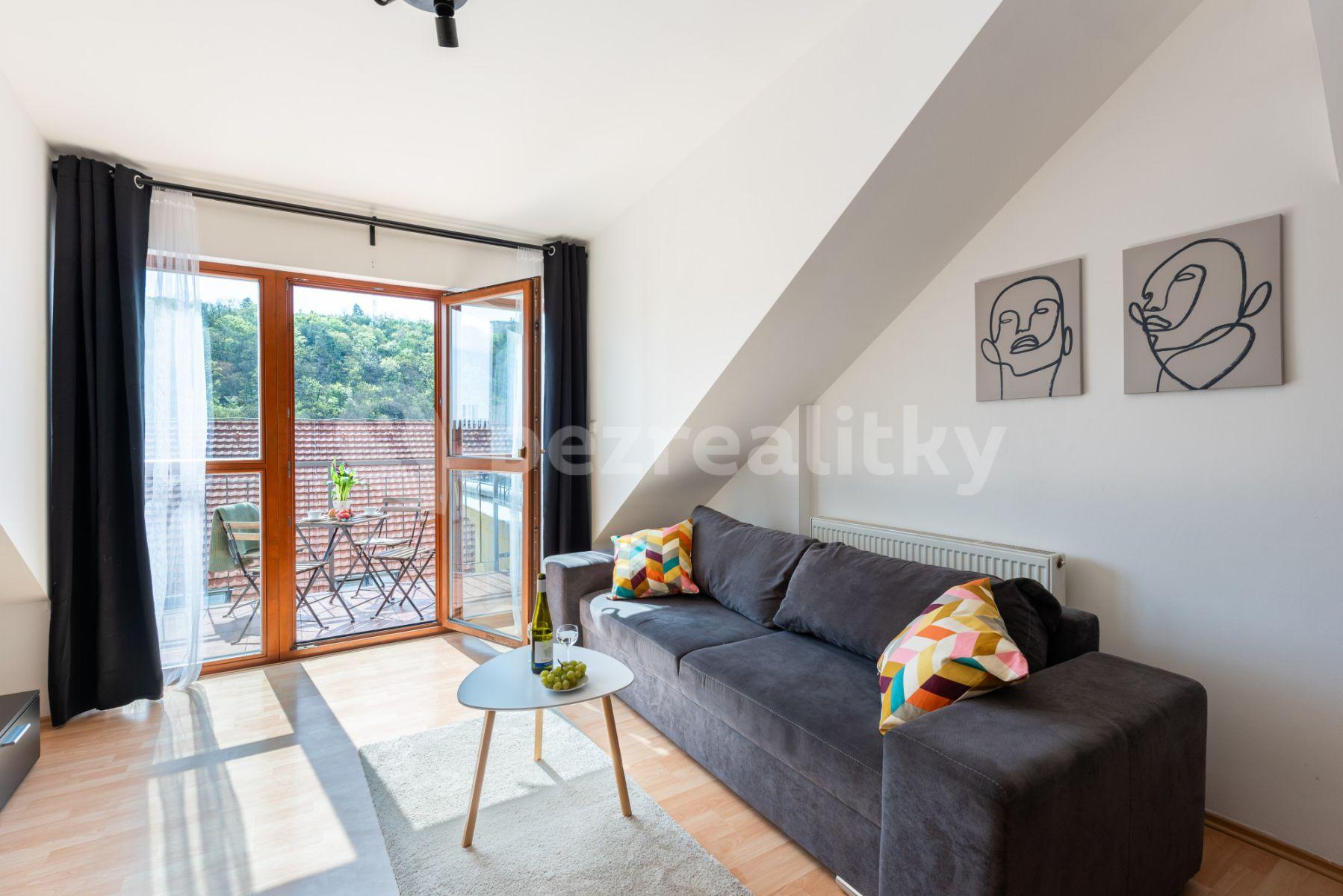 Prenájom bytu 5-izbový 90 m², Grafická, Praha, Praha