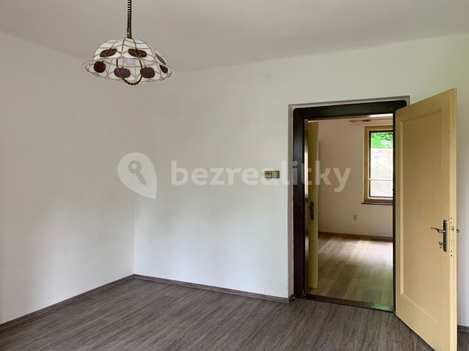 Prenájom bytu 1-izbový 45 m², Šlikova, Liberec, Liberecký kraj