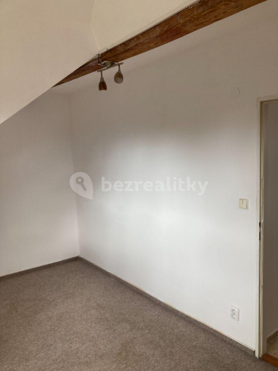 Prenájom bytu 3-izbový 90 m², Tismice, Středočeský kraj