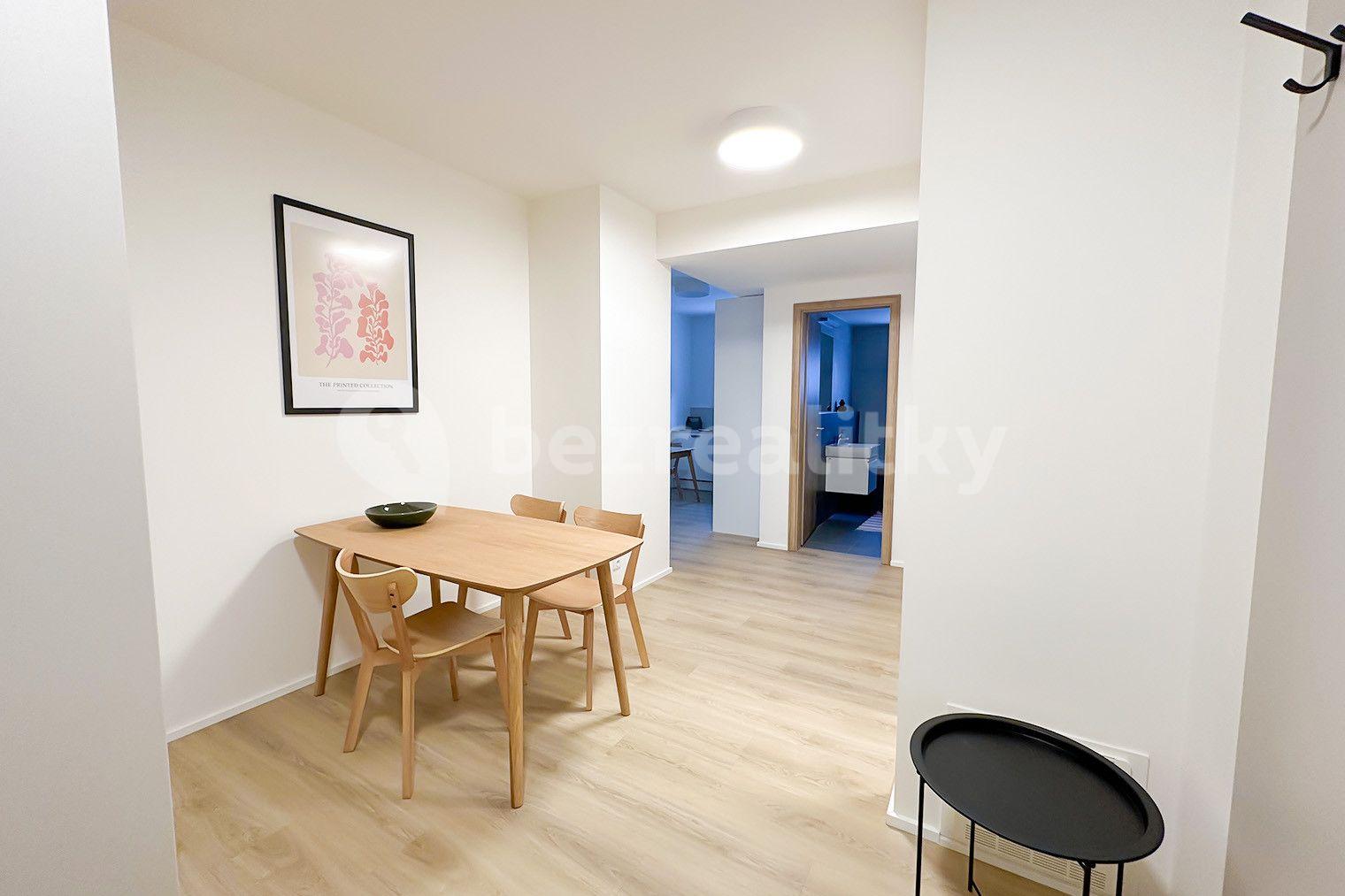 Prenájom bytu 2-izbový 63 m², U Pergamenky, Praha, Praha