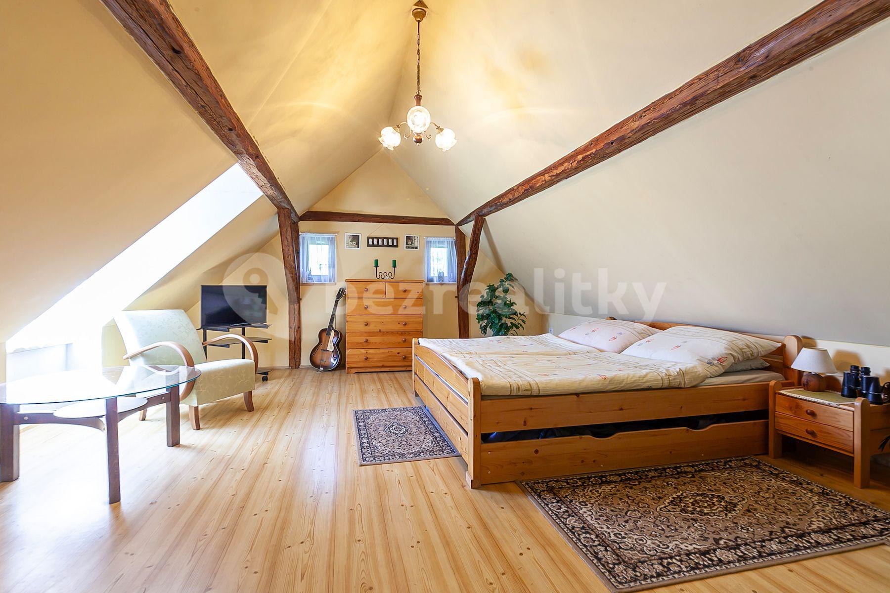 Predaj domu 200 m², pozemek 2.006 m², Býkovice, Louňovice pod Blaníkem, Středočeský kraj