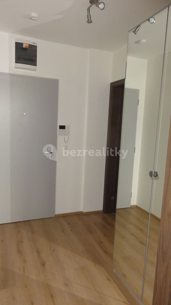 Prenájom bytu 2-izbový 62 m², K Vystrkovu, Praha, Praha