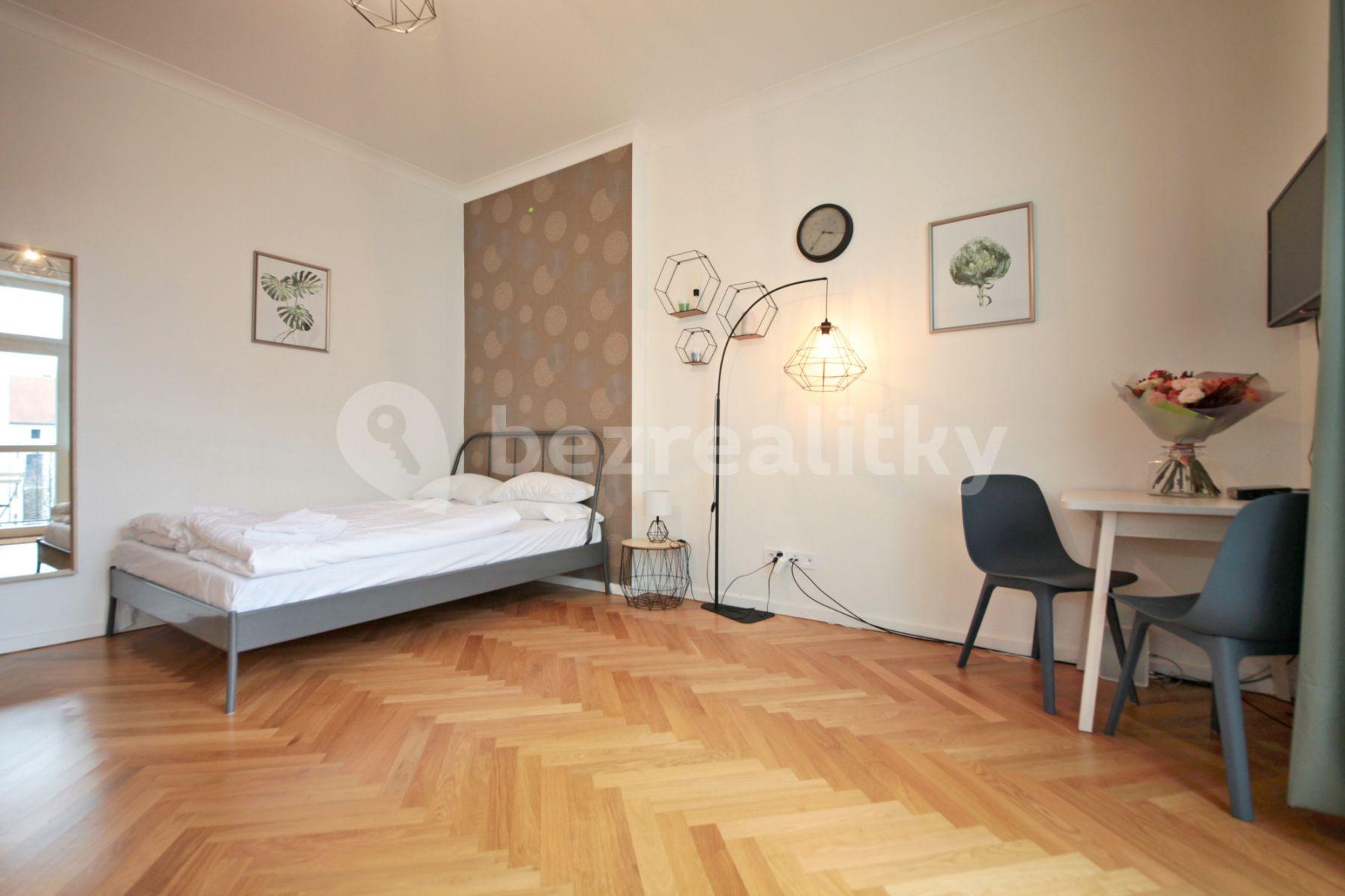 Prenájom bytu 1-izbový 29 m², Slavíkova, Praha, Praha