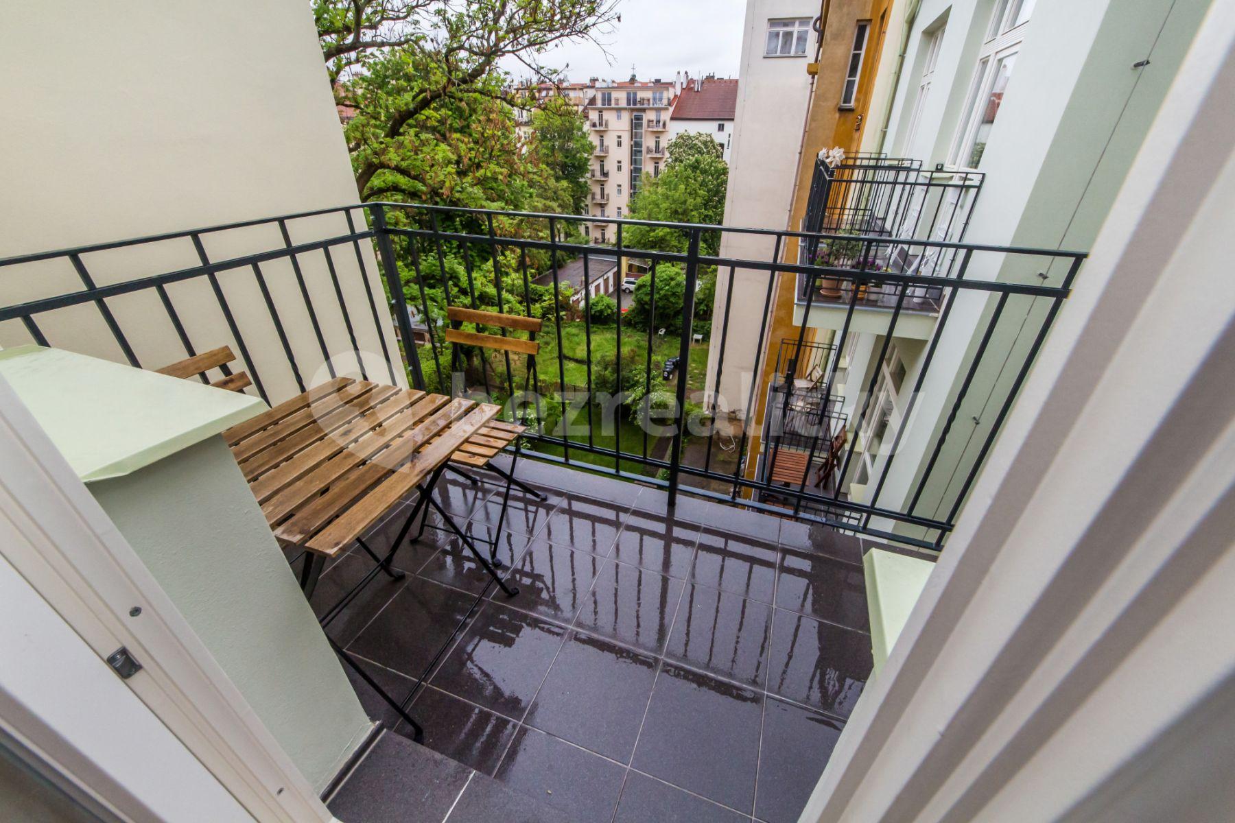 Prenájom bytu 1-izbový 29 m², Slavíkova, Praha, Praha