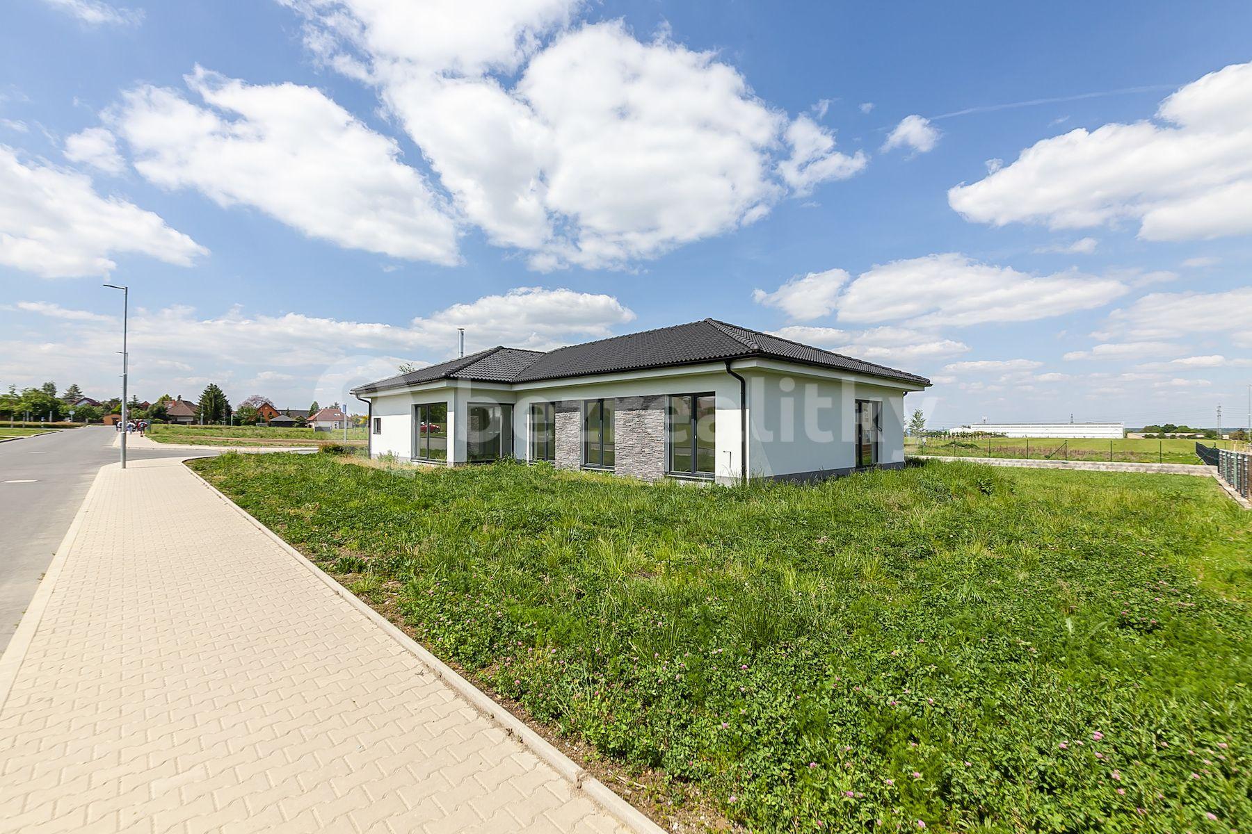 Predaj kancelárie 829 m², Vestec, Vestec, Středočeský kraj