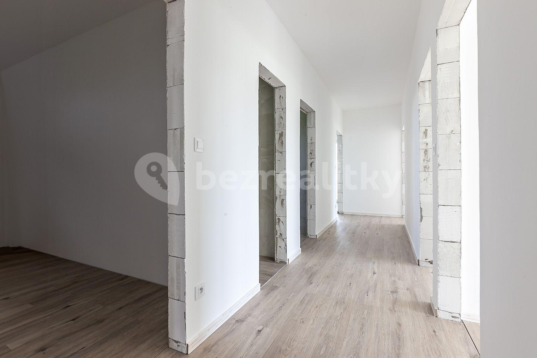 Predaj kancelárie 829 m², Vestec, Vestec, Středočeský kraj