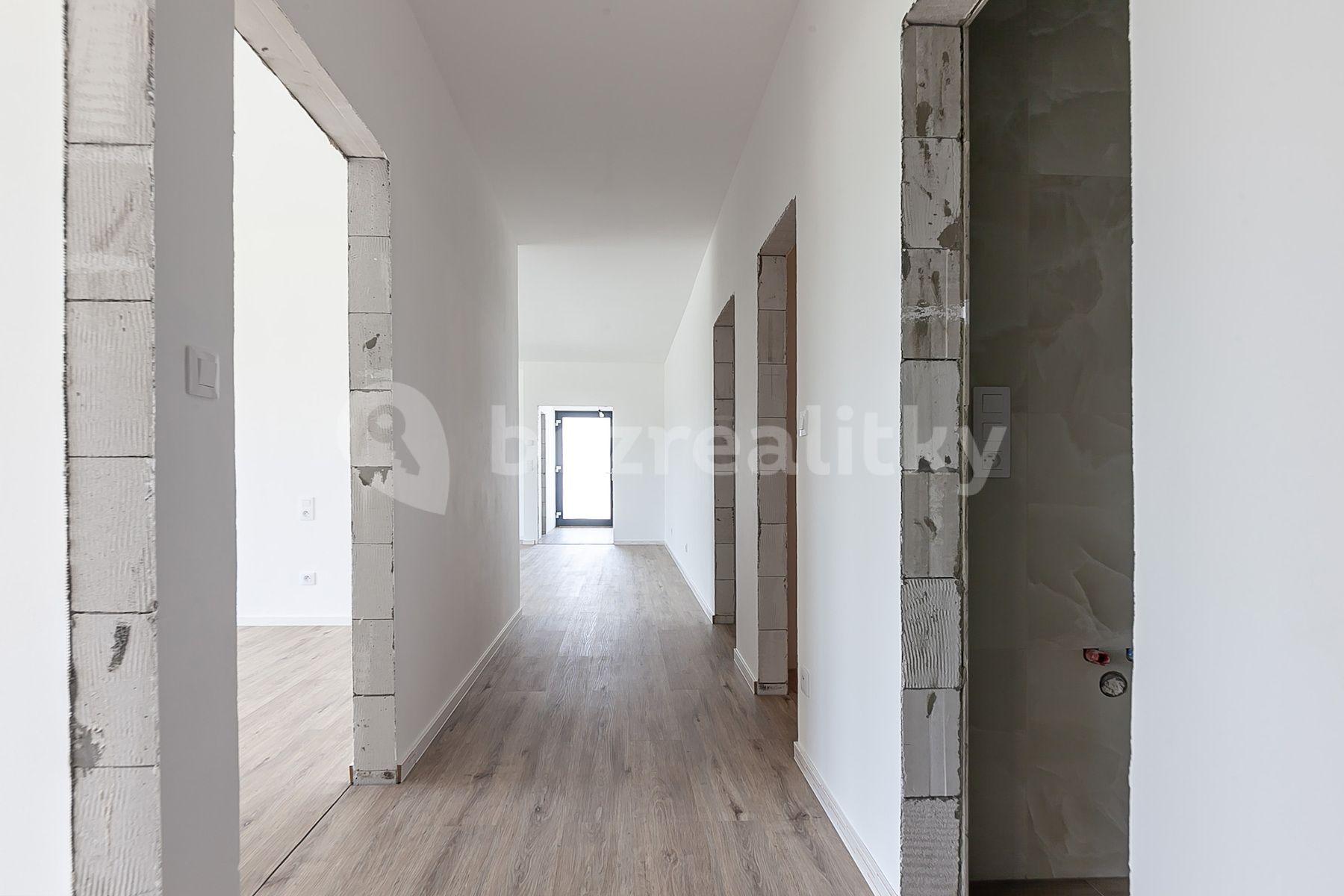 Predaj kancelárie 829 m², Vestec, Vestec, Středočeský kraj