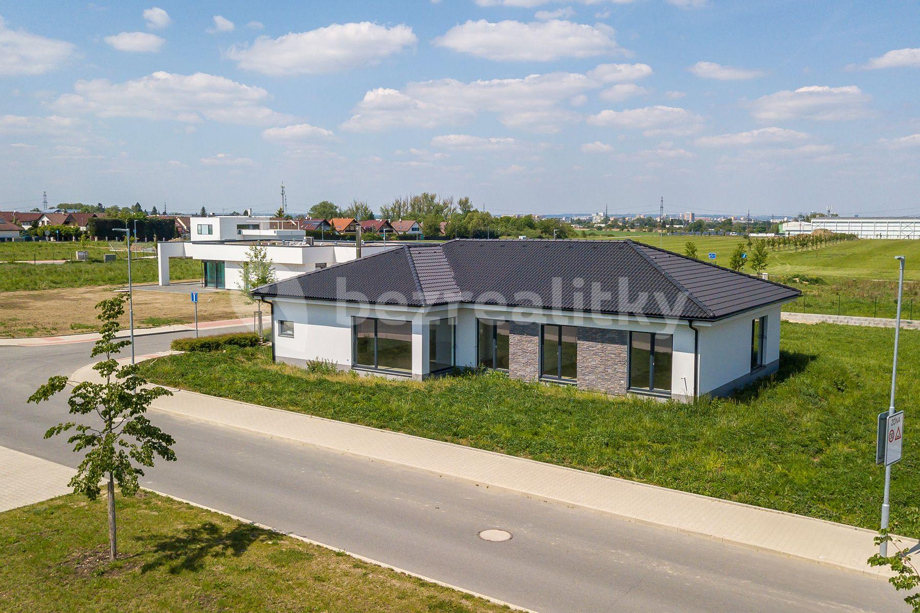 Predaj kancelárie 829 m², Vestec, Vestec, Středočeský kraj