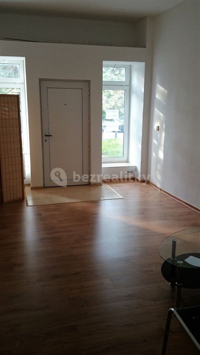 Prenájom bytu 2-izbový 38 m², Cyprichova, Rača, Bratislavský kraj