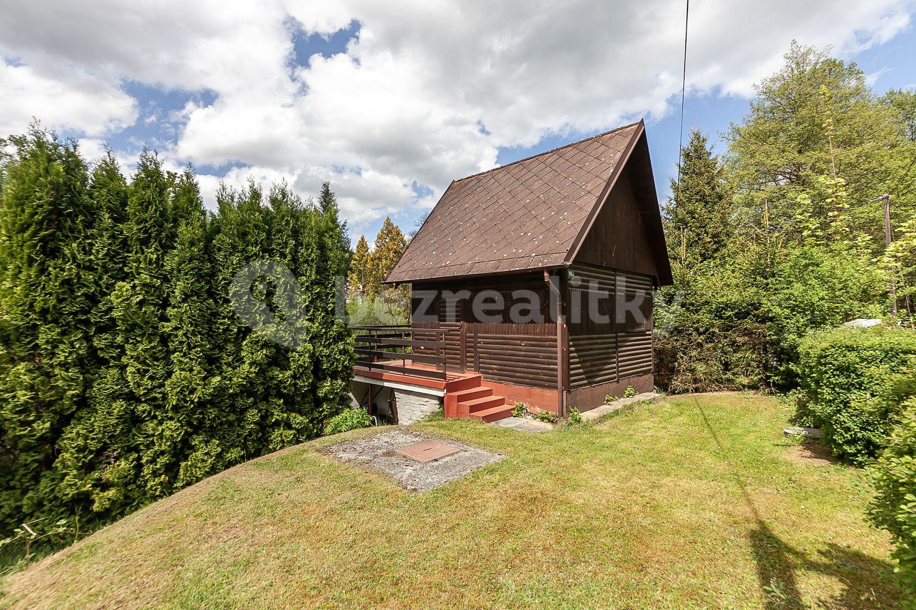 Predaj rekreačného objektu 16 m², pozemek 591 m², Krhanice, Krhanice, Středočeský kraj