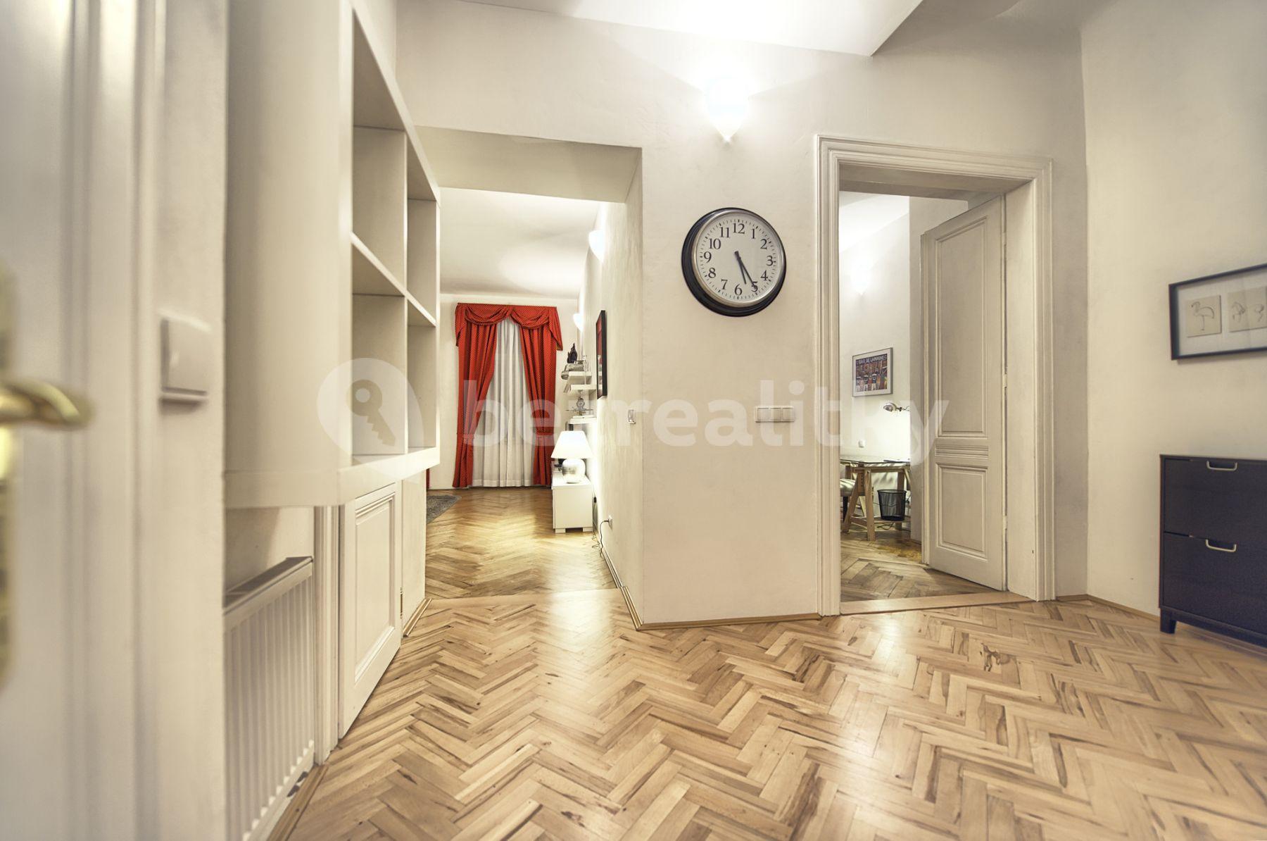 Prenájom bytu 3-izbový 105 m², Dušní, Praha, Praha