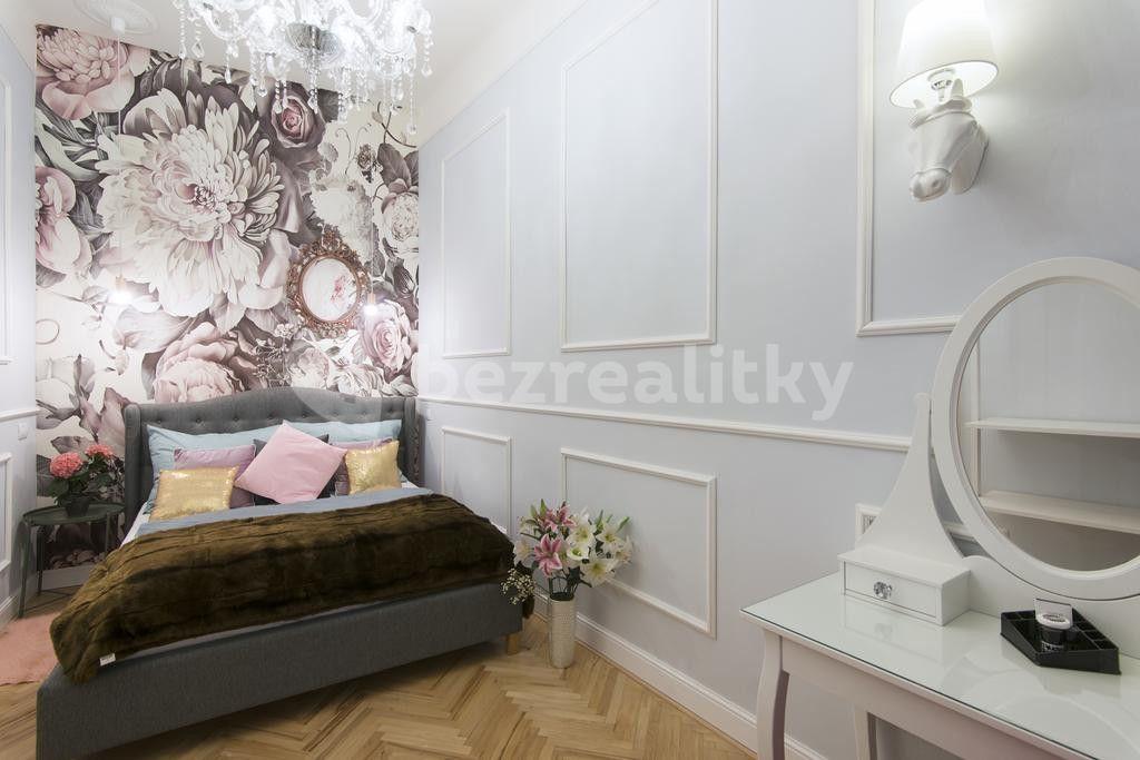 Prenájom bytu 2-izbový 80 m², Ve Smečkách, Praha, Praha