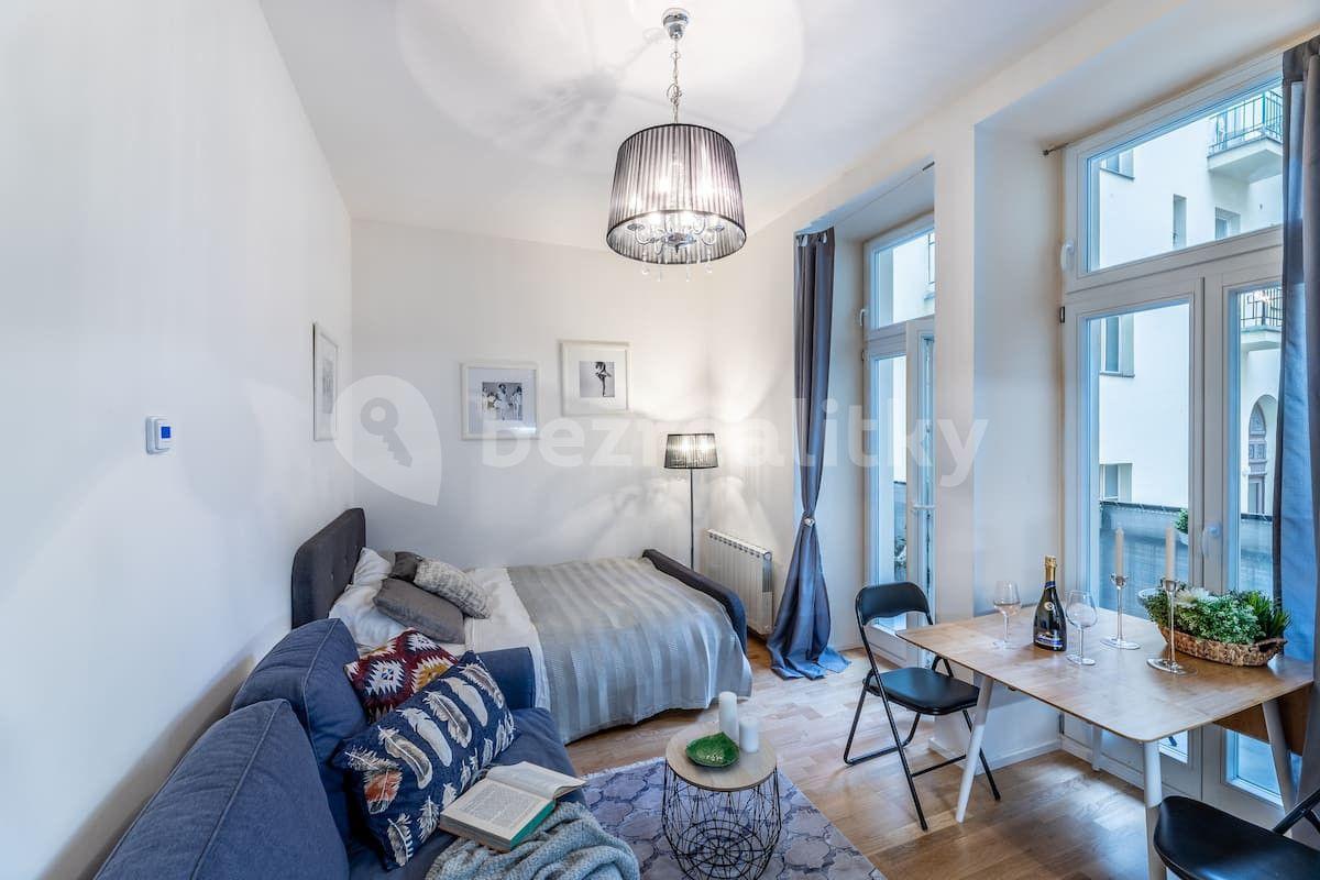 Prenájom bytu 1-izbový 24 m², Příčná, Praha, Praha