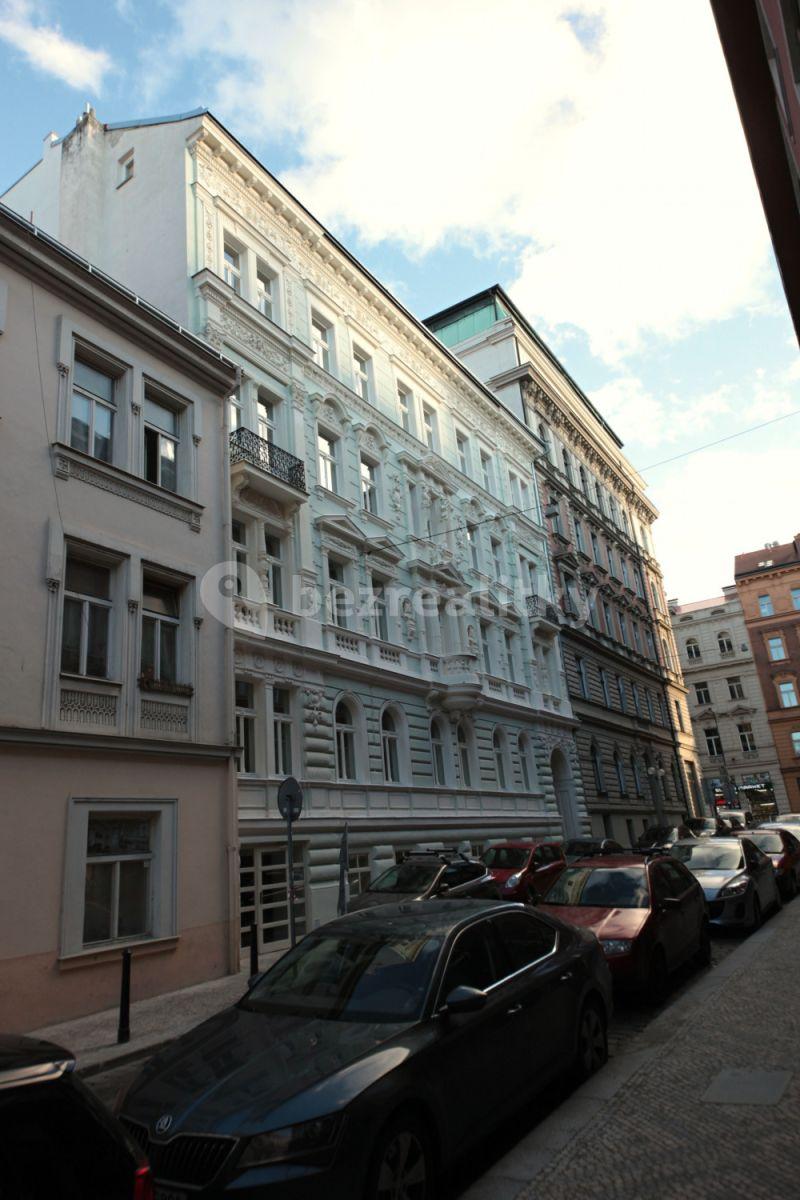 Prenájom bytu 1-izbový 24 m², Příčná, Praha, Praha