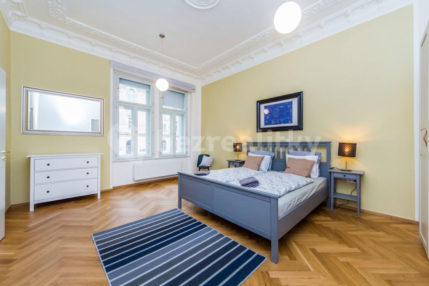 Prenájom bytu 2-izbový 60 m², Balbínova, Praha, Praha