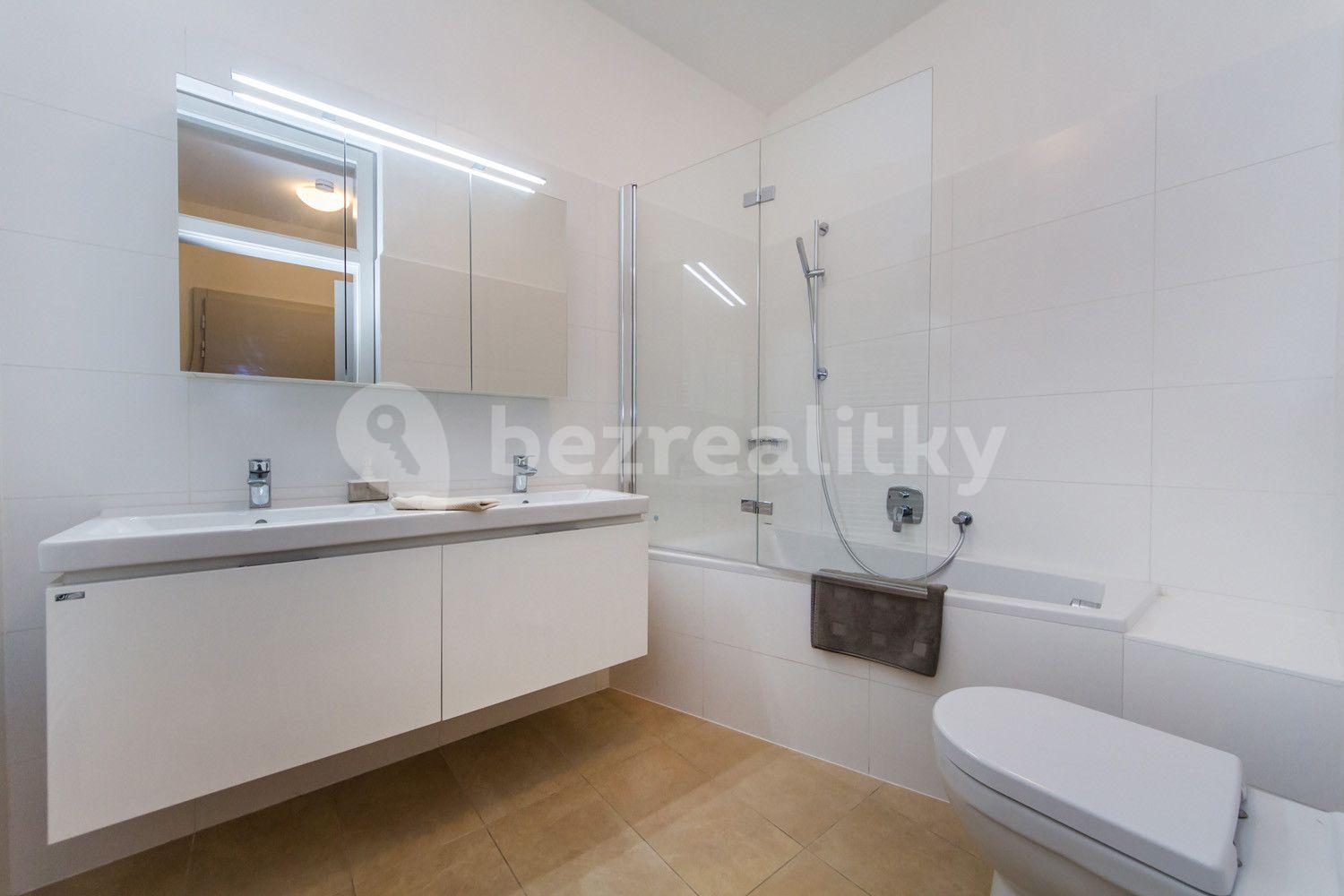 Prenájom bytu 2-izbový 60 m², Balbínova, Praha, Praha