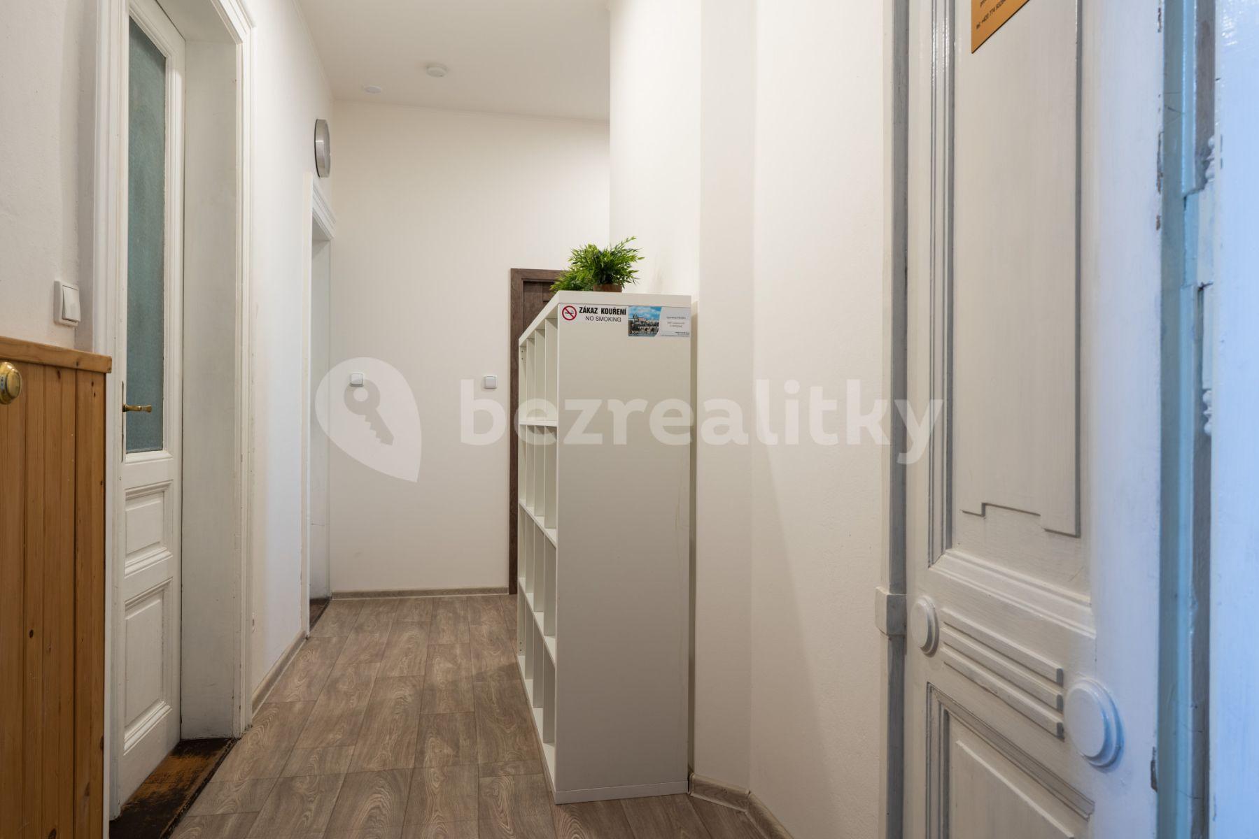 Prenájom bytu 2-izbový 79 m², Polská, Praha, Praha