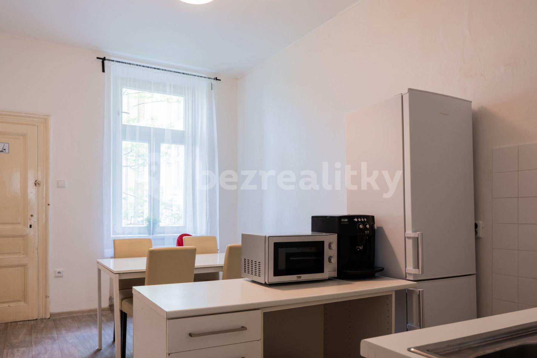 Prenájom bytu 2-izbový 79 m², Polská, Praha, Praha