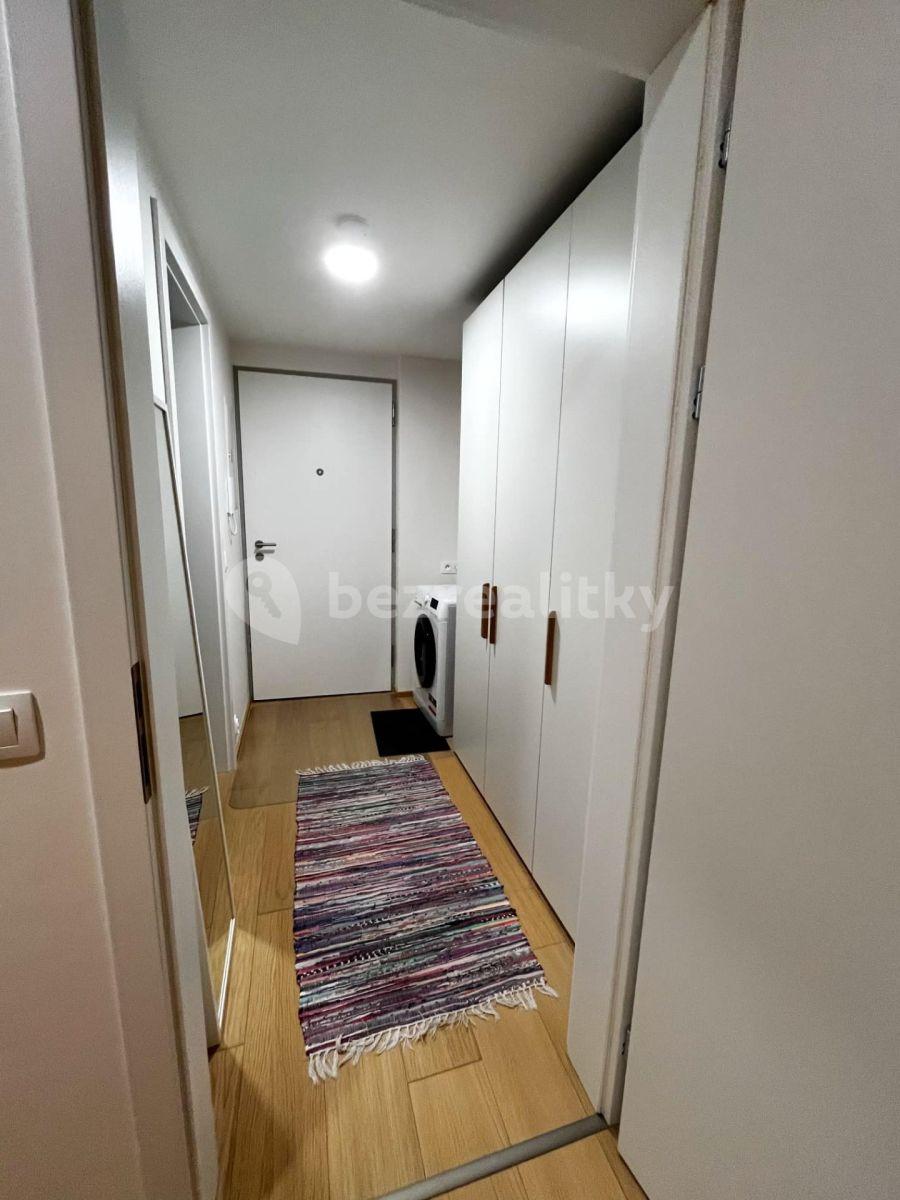 Prenájom bytu 1-izbový 37 m², Vorařská, Praha, Praha