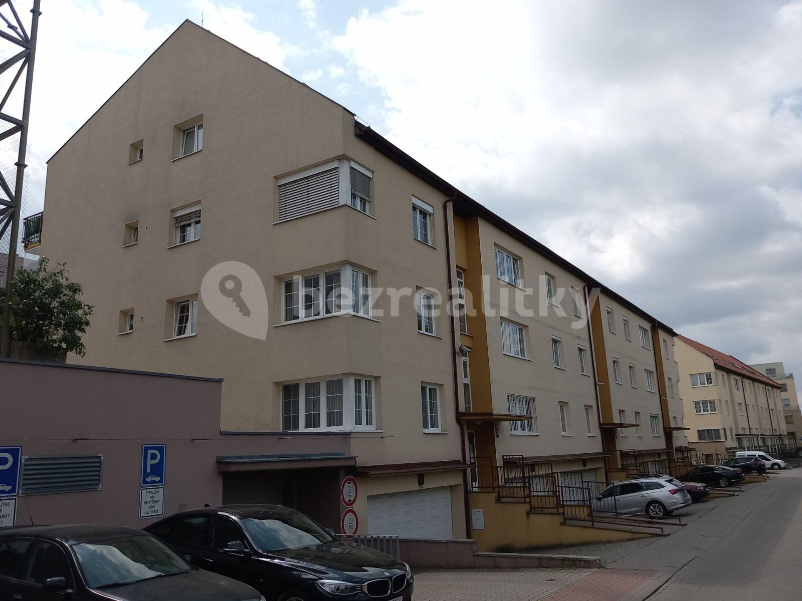 Prenájom bytu 3-izbový 80 m², Jitravská, Praha, Praha