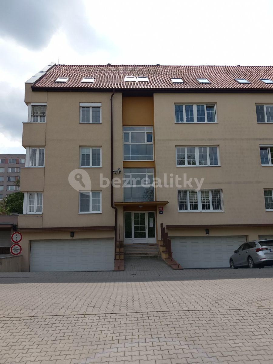 Prenájom bytu 3-izbový 80 m², Jitravská, Praha, Praha
