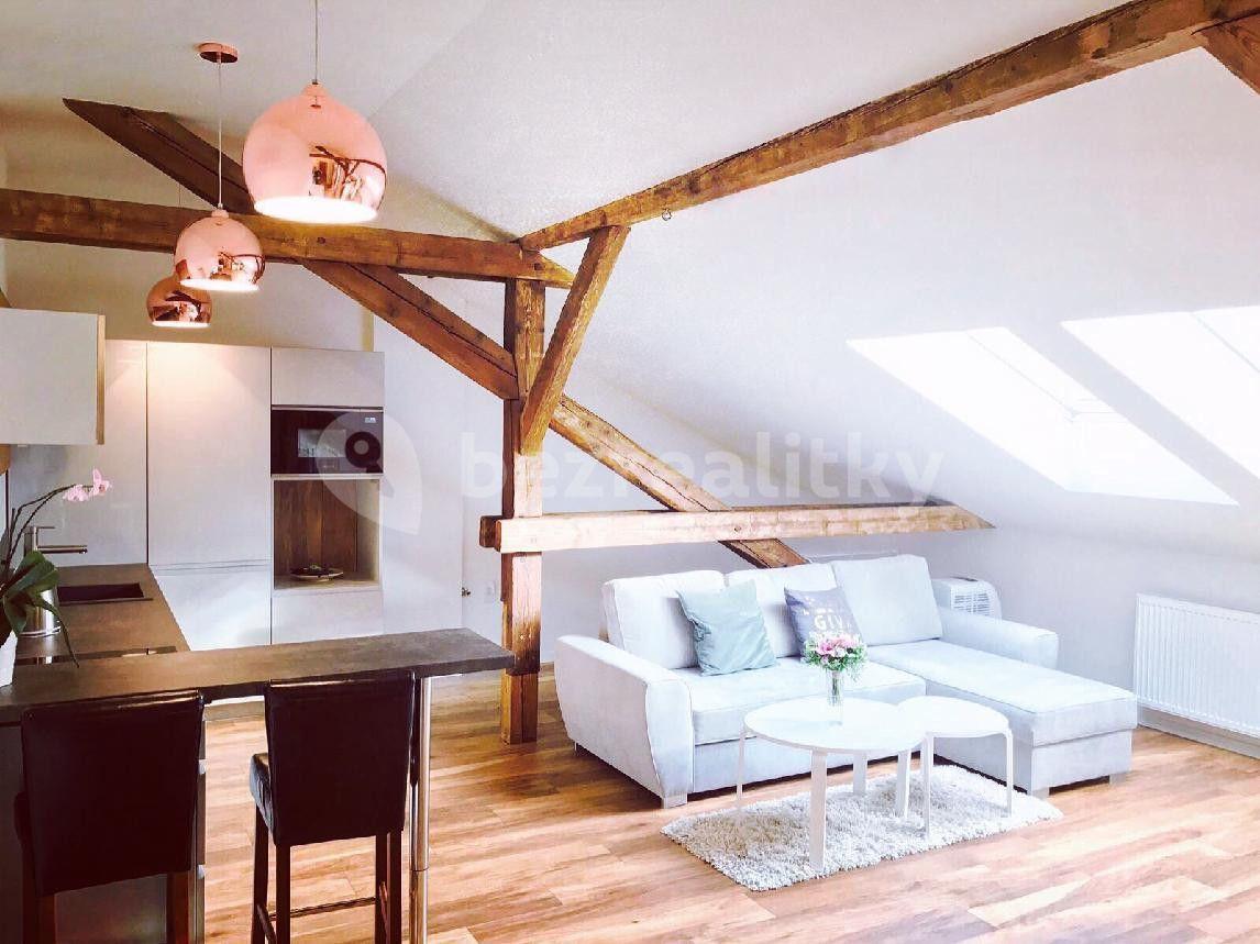 Prenájom bytu 2-izbový 54 m², Bulharská, Praha, Praha