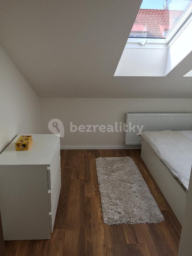 Prenájom bytu 2-izbový 54 m², Bulharská, Praha, Praha