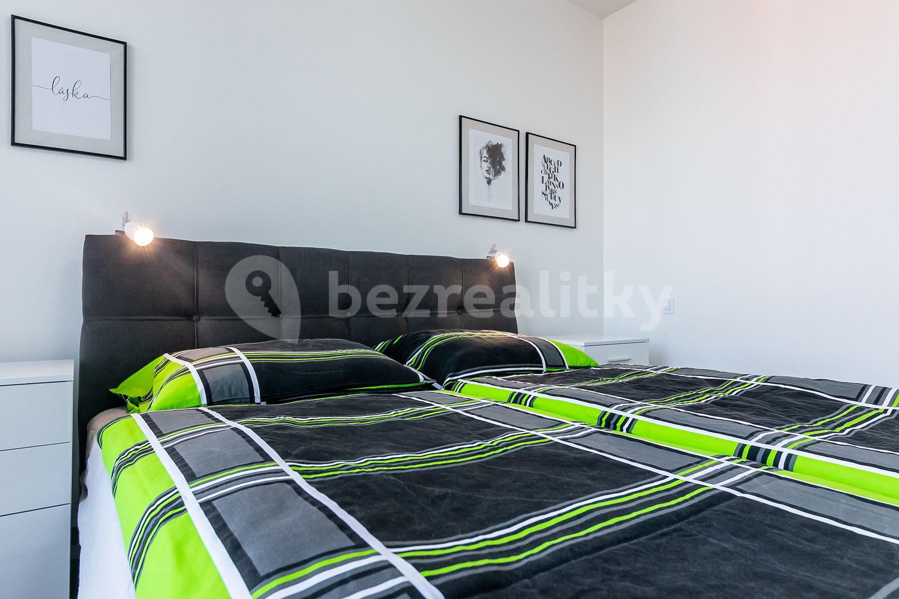 Predaj bytu 2-izbový 58 m², Choceradská, Praha, Praha