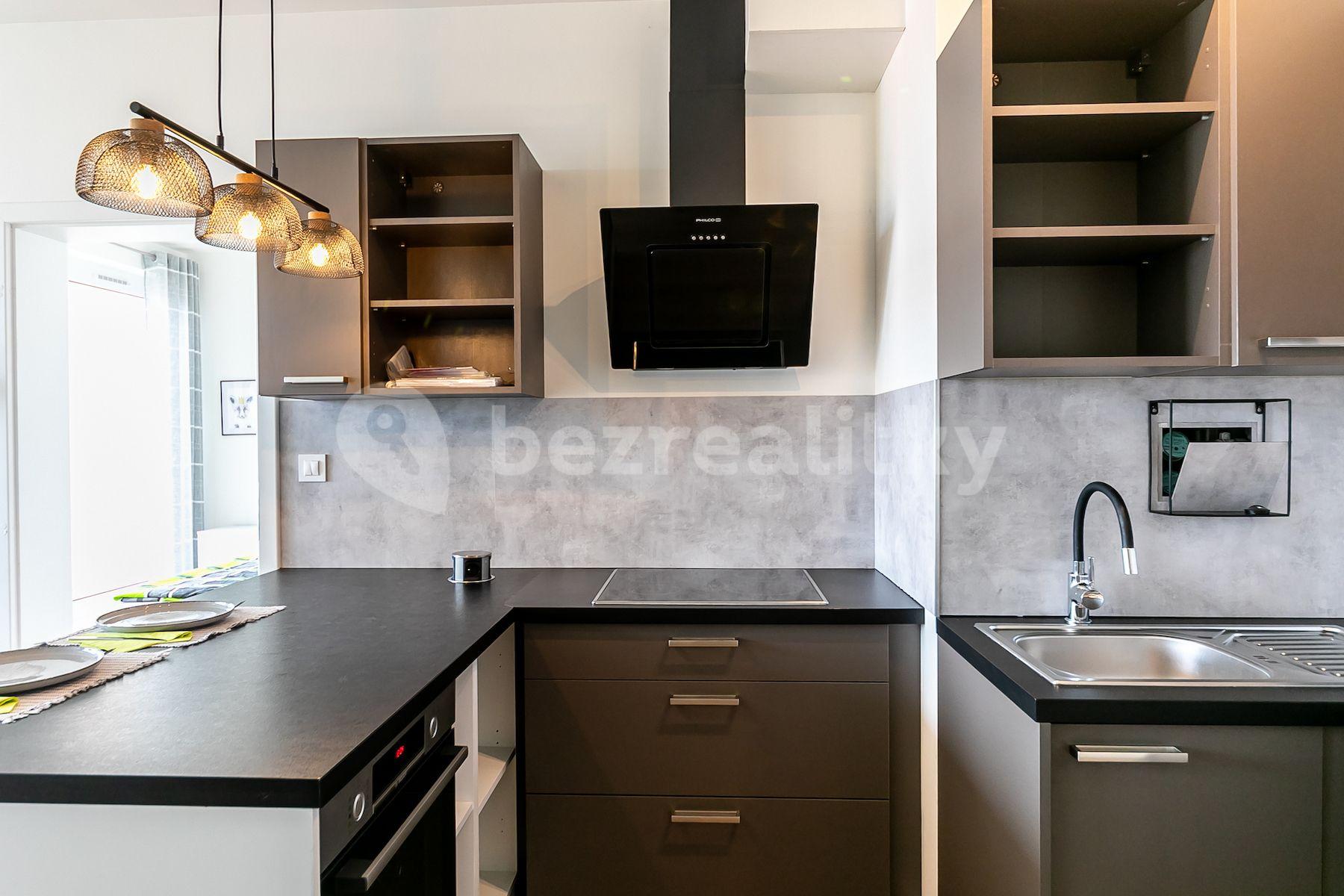 Predaj bytu 2-izbový 58 m², Choceradská, Praha, Praha