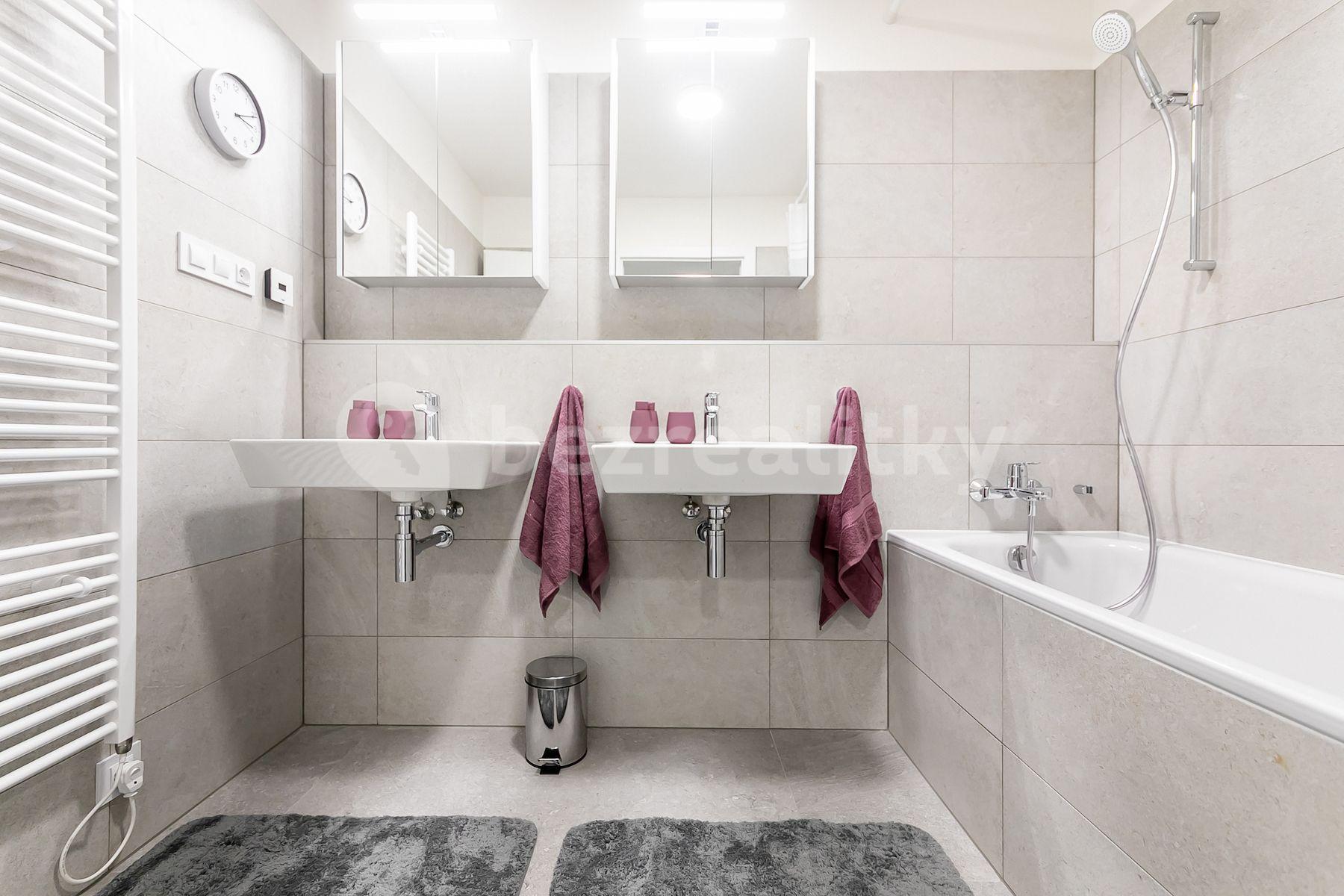 Predaj bytu 2-izbový 58 m², Choceradská, Praha, Praha