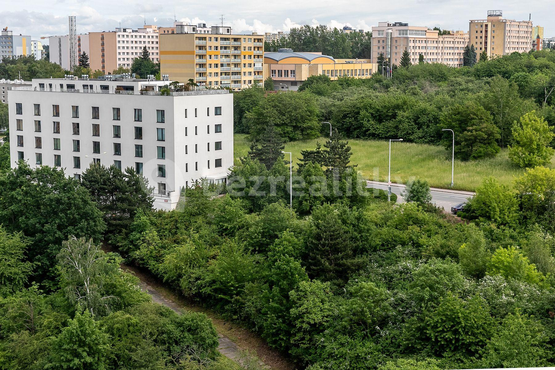 Predaj bytu 2-izbový 58 m², Choceradská, Praha, Praha