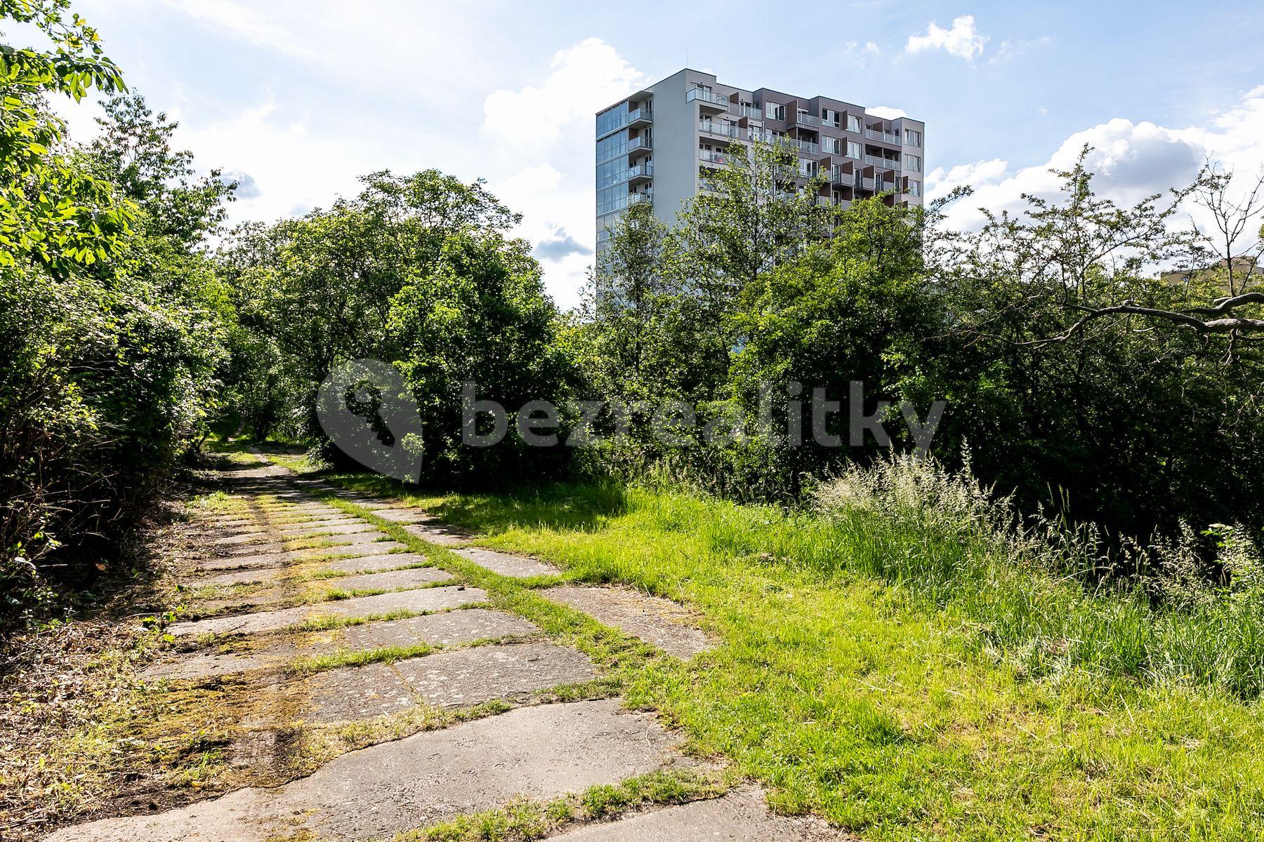 Predaj bytu 2-izbový 58 m², Choceradská, Praha, Praha