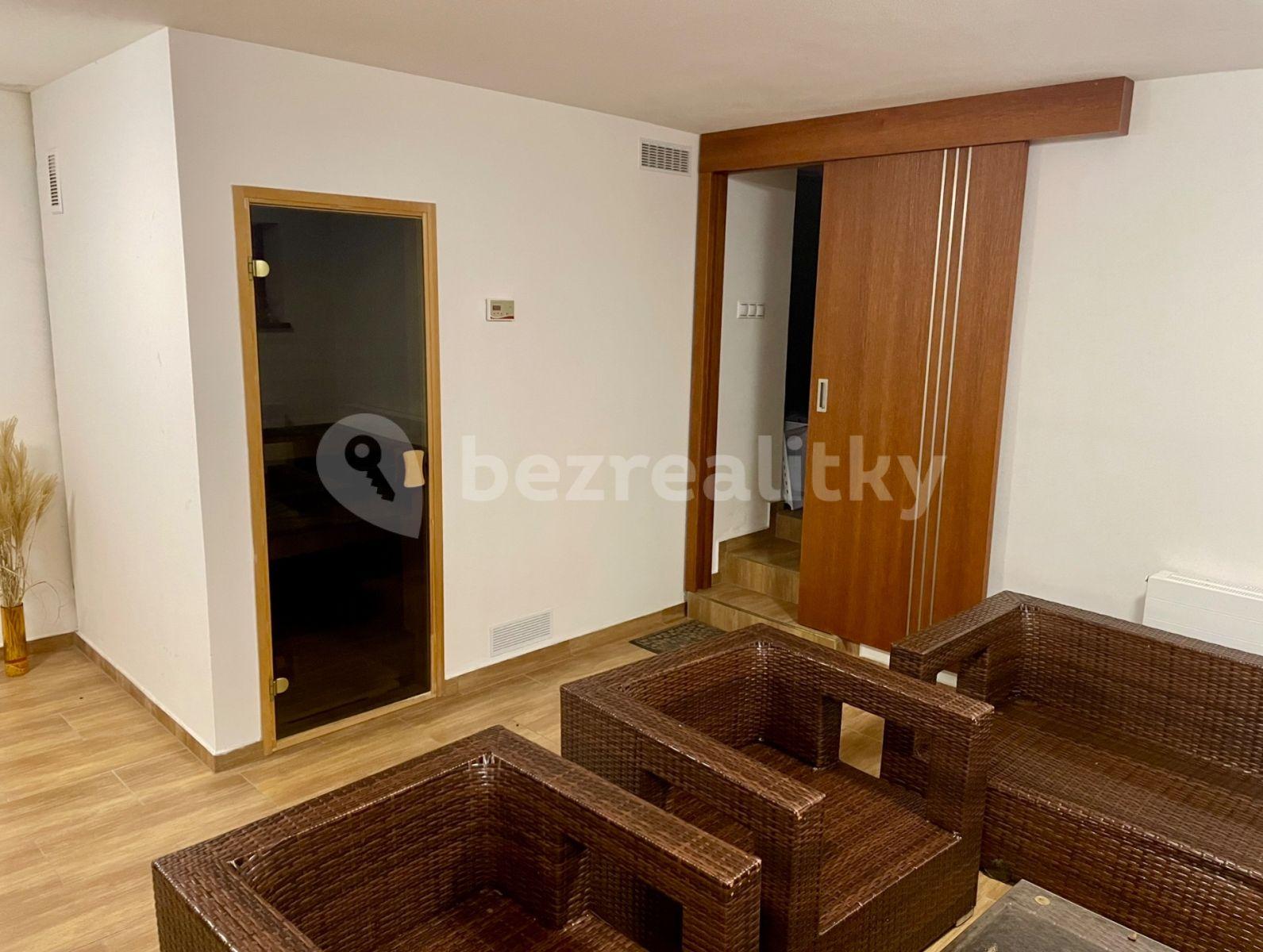 Predaj domu 239 m², pozemek 647 m², Nížkov, Kraj Vysočina