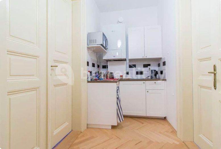 Prenájom bytu 3-izbový 90 m², Blanická, Praha, Praha