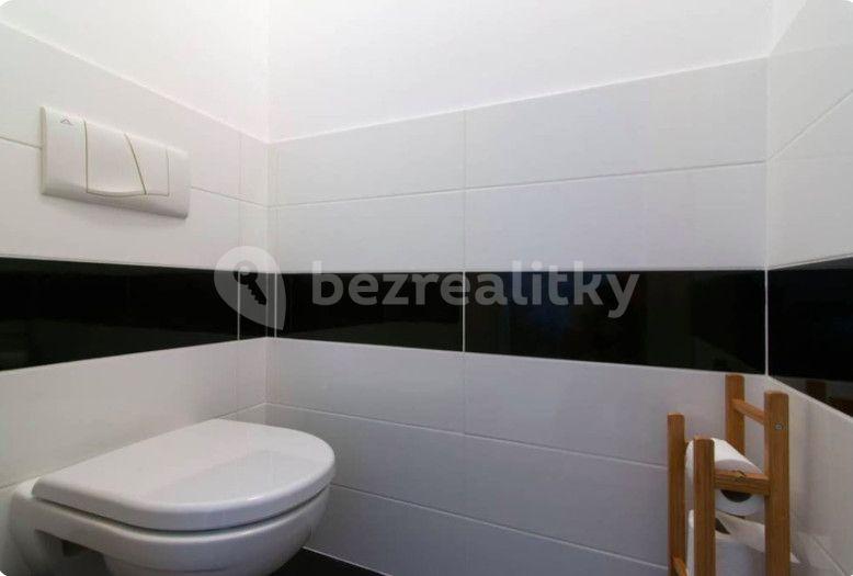 Prenájom bytu 3-izbový 90 m², Blanická, Praha, Praha